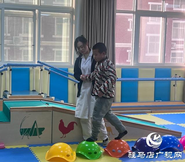 驻Kaiyun网址 开云马店:3896名残疾儿童得到康复救助 超额完成省定民生实事(图2)