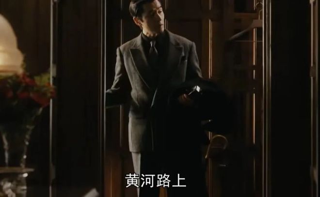 《繁花》再kaiyun网站度刷屏胡歌用腹肌告诉你一个真理!(图6)