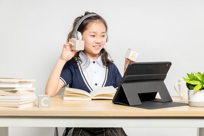 在疫情影响下教育科技时代将加速kaiyun网站到来(图4)