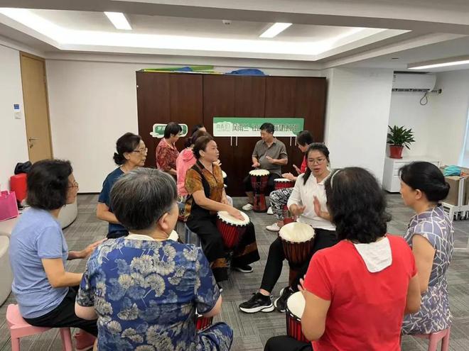 凌晨两点一位老人打了40个电话(图3)